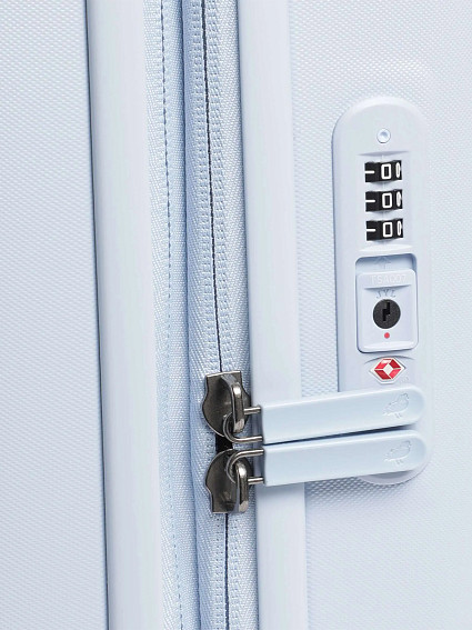 Чемодан Mandarina Duck SZV24 Logoduck+ Cabin Trolley exp Чемодан Mandarina Duck SZV24 Logoduck+ Cabin Trolley exp