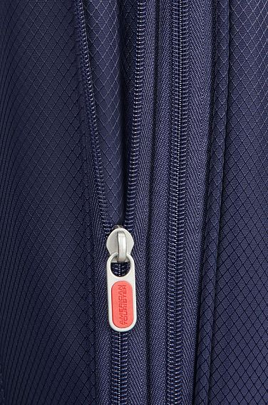 Чемодан American Tourister 38G*003 Litewing