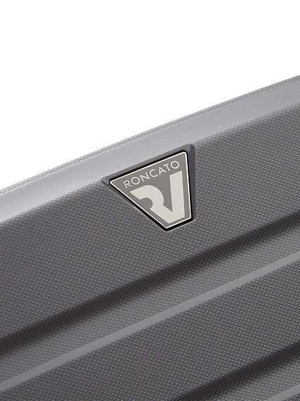 Чемодан Roncato 418183 B-Flying Move S exp.