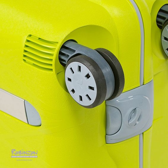 Чемодан Roncato 0714 Light
