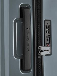 Чемодан Victorinox 612508 Airox Medium Hardside Case