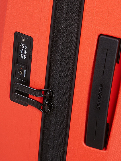 Чемодан Samsonite KM0*005 Essens Spinner exp 55