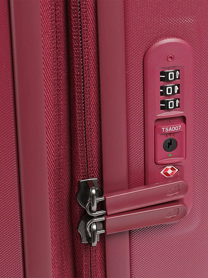 Чемодан Mandarina Duck SZV24 Logoduck+ Cabin Trolley exp Чемодан Mandarina Duck SZV24 Logoduck+ Cabin Trolley exp