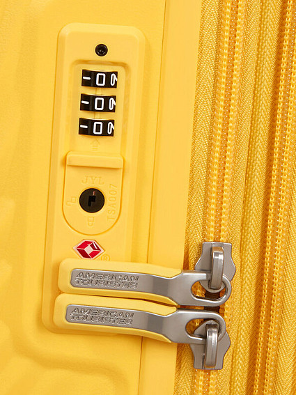 Чемодан American Tourister 66C*001 Mickey Magic Cabin luggage 55cm