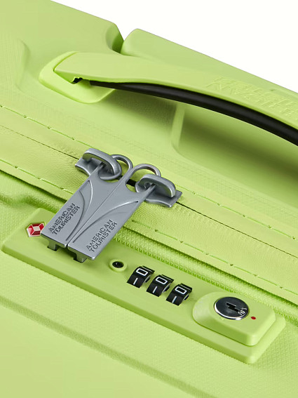 Чемодан American Tourister 88G*002 Airconic Spinner 67