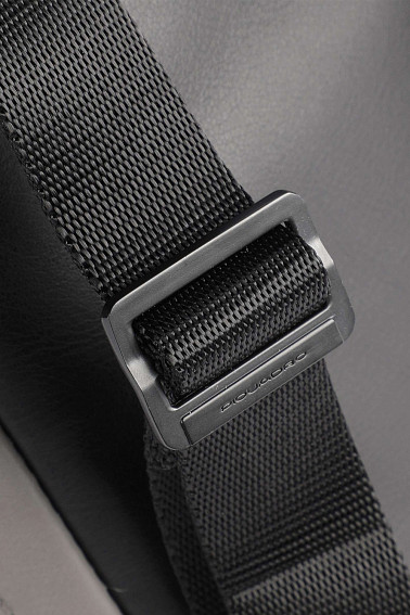 Сумка плечевая Piquadro CA3084UB00/NGR Urban