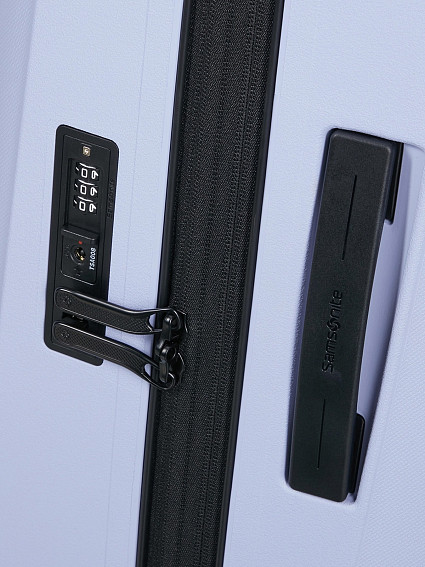 Чемодан Samsonite KM0*005 Essens Spinner exp 55