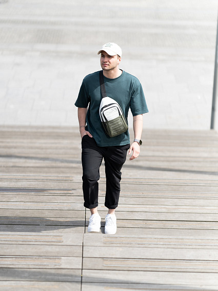 Рюкзак на одно плечо Hedgren HCMBP16 Comby Performance Sling P RFID