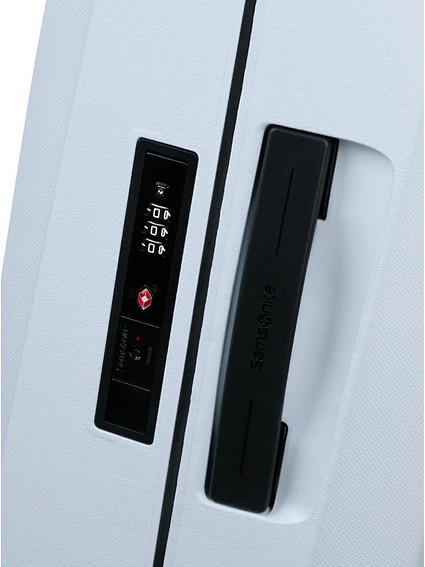 Чемодан Samsonite KM0*001 Essens Spinner