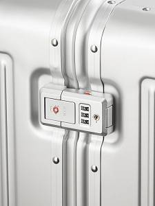 Чемодан Robinzon RA7502 Manhattan M