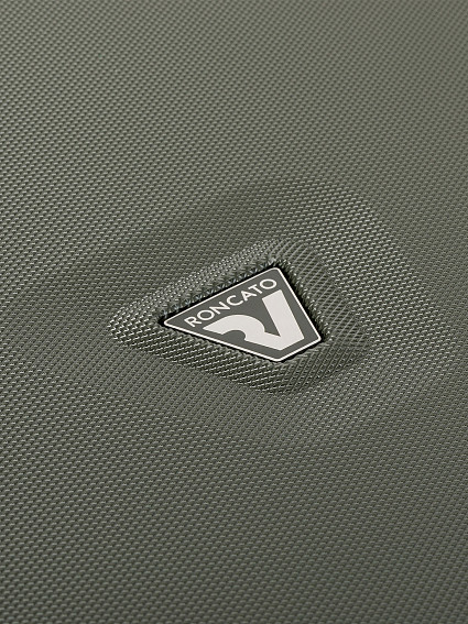 Чемодан Roncato 5667 Gigalight L