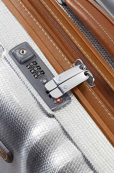 Кейс-пилот Samsonite 82V*001 Lite-Cube Dlx 15.6