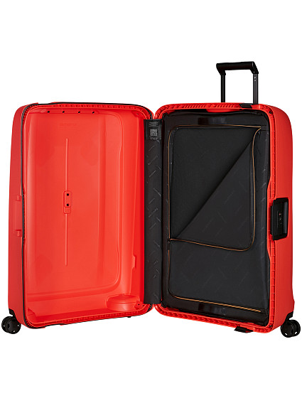 Чемодан Samsonite KM0*004 Essens Spinner