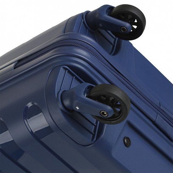 Чемодан Travelite 74049 Nova 4w Case L
