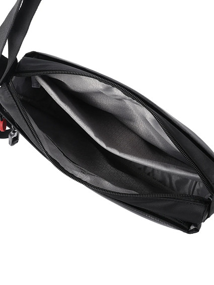 Молодежная сумка Hedgren HIC176M Inner City Eye M RFID