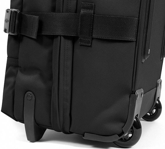 Чемодан Eastpak EK62L Tranverz M